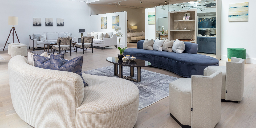 Read more about the article Showroom Interiors